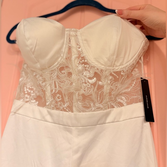 Lulus Pants - NWT Lulus Hey Gorgeous White Feather Satin Strapless Wide-Leg Jumpsuit- Size M